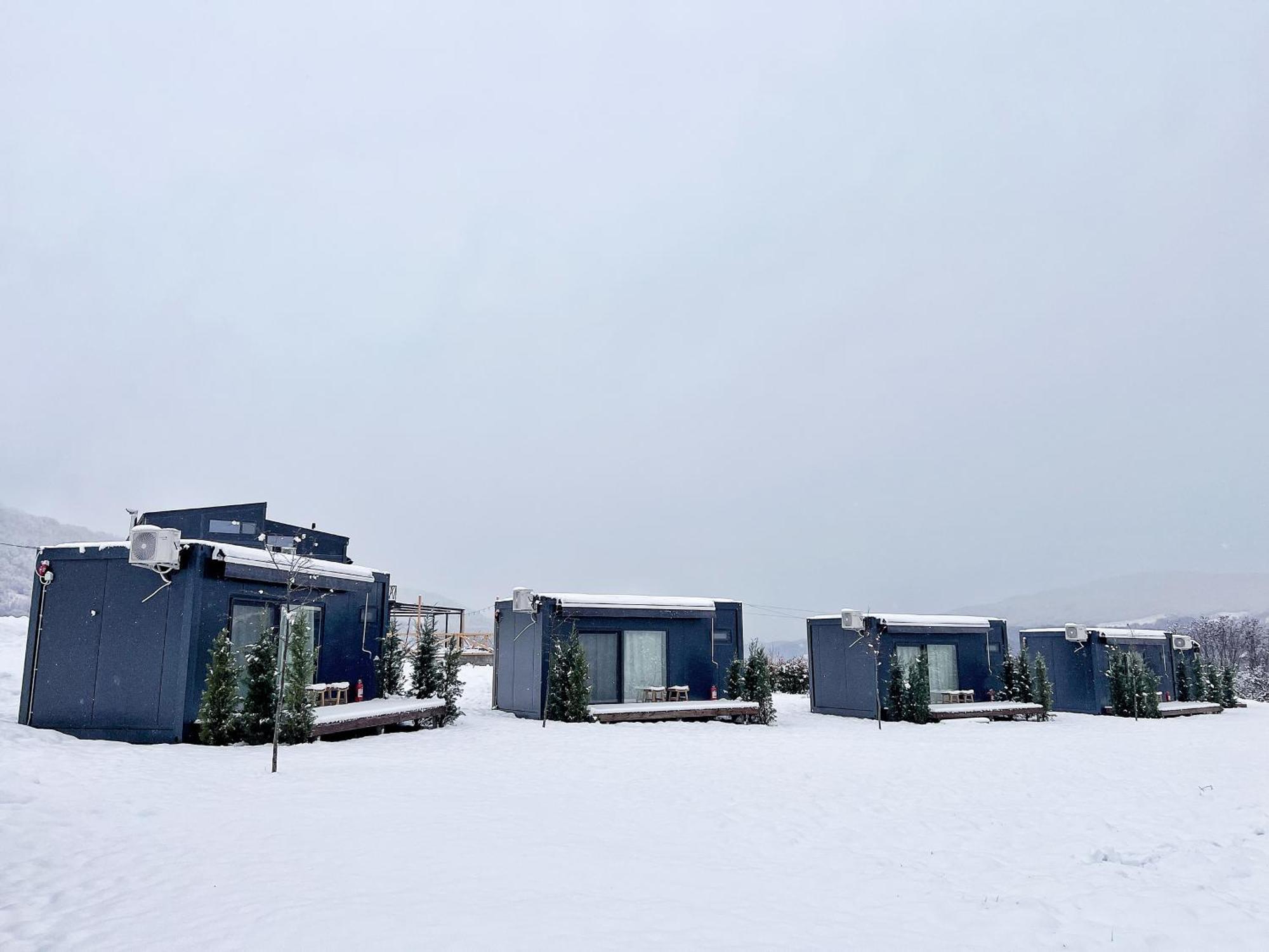 Hotel Flandra Glamping Corbeni Exterior foto
