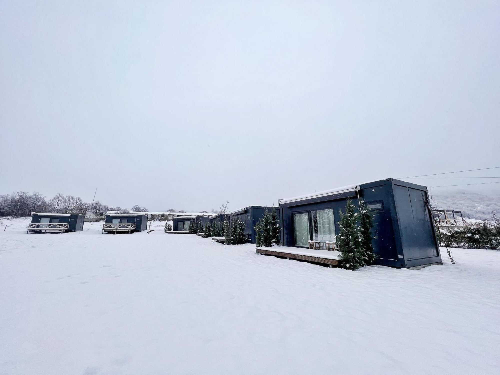 Hotel Flandra Glamping Corbeni Exterior foto