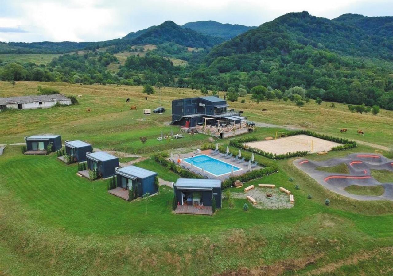 Hotel Flandra Glamping Corbeni Exterior foto